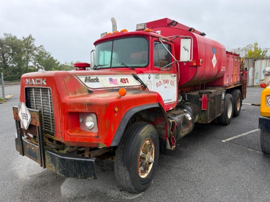 1995 MACK RB690S FUEL/LUBE TRUCK powered by Mack L6 diesel engine ...