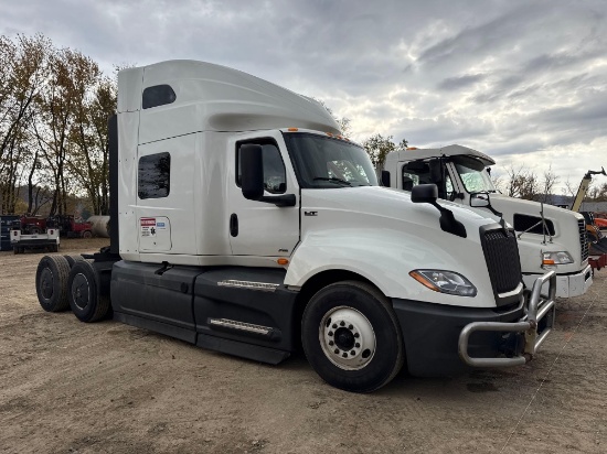 2021 INTERNATIONAL LT625 TRUCK TRACTOR VN:215055 powered by International A26 diesel engine,