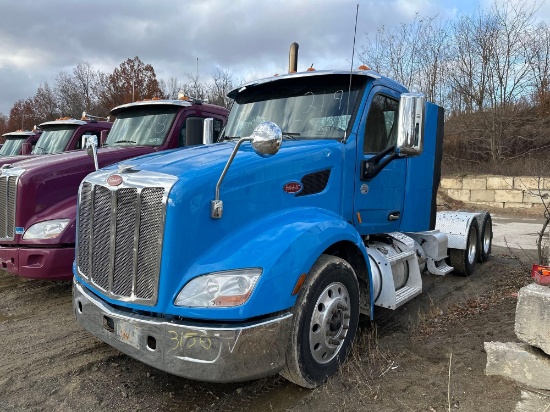 2015 PETERBILT 379 TRUCK TRACTOR VN:1XPBDP9X2FD289775 powered by Paccar MX13 diesel engine, 455hp,