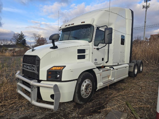 2019 MACK AN64T TRUCK TRACTOR VN:1M1AN4GY6KM002064 powered by Mack MP8-505E diesel engine, equipped