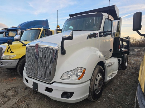2015 MACK CHU613 TRUCK TRACTOR VN:1M1AN07Y6FM020319 powered by Mack MP8 diesel engine, 445hp,