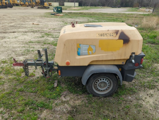 2017 ATLAS COPCO 110CFM AIR COMPRESSOR SN:APP483055 powered by diesel engine, equipped with 110CFM.