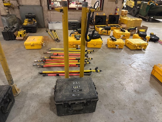 GPS EQUIPMENT EARTHWORKS MACHINE GPS KIT, TD 520 CONTROL BOX, SN 1251J304XT, SNR934 RADIO, SN