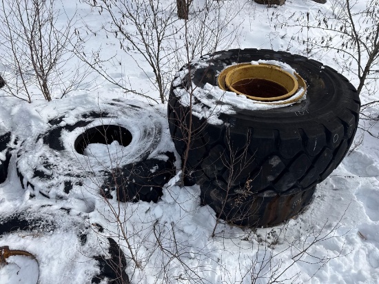 (2) 29.5R25, (1) 26.5R25, (1) 29.5R25, (1) MISC LOADER TIRES RUBBER TIRED LOADER ATTACHMENT some