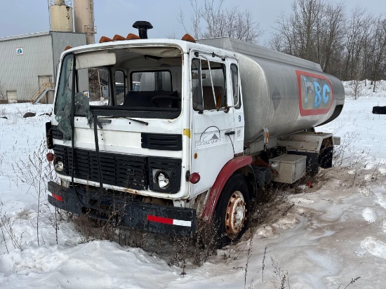 MACK/RENAULT MS300P FUEL TRUCK powered by Renault diesel engine, equipped with Allied 2,800 gallon,