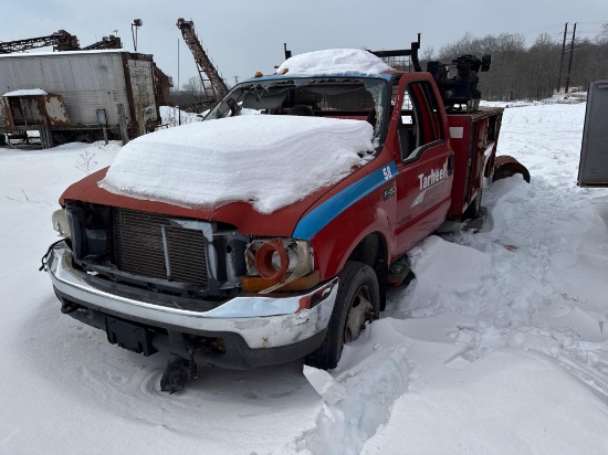 2000 FORD F450SD SERVICE TRUCK VN:1FDXF46F1YEE18738 powered by 7.3L Turbo diesel engine, equipped