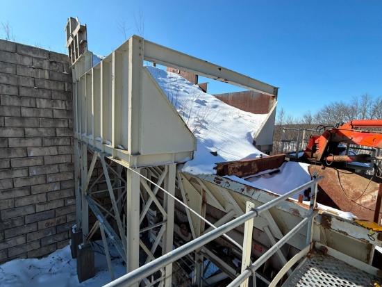 (PLANT 2/ LESS STACKING CONVEYORS) AGGREGATE FEEDER HOPPER SN:64723 to a 2006 Diester VGF-4224