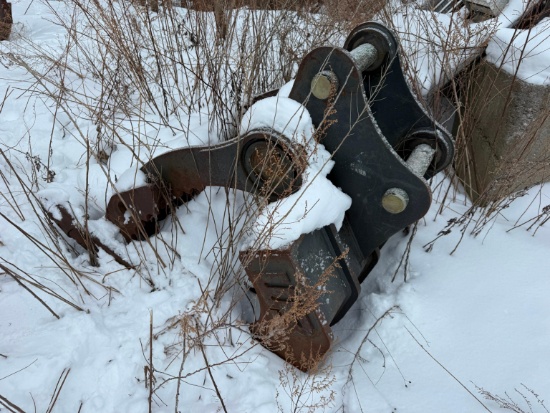 WB SKELETON BUCKET GRAPPLE