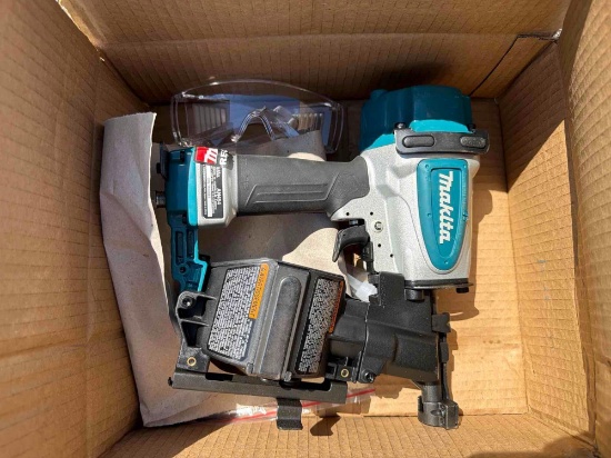 MAKITA NAILER