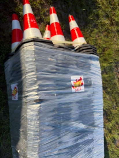 New Sdlanch (250) Traffic Cones New Support Equipment