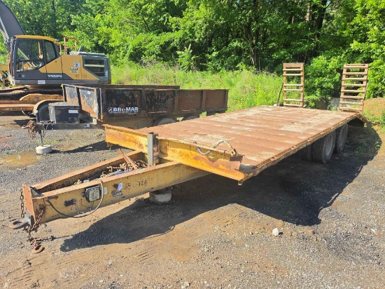 2001 KAUFMAN TAGALONG TRAILER VN:15XFH23221L001901 equipped with 23ft. steel deck, tandem axle. B...