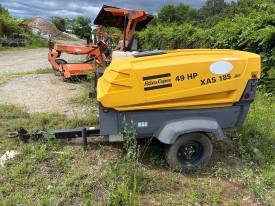 ATLAS COPCO XAS 185 JD7-PE AIR COMPRESSOR SN:8972-4261-45 powered by diesel engine, 49hp, equipped