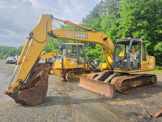 JOHN DEERE 120C HYDRAULIC EXCAVATOR SN:FF120CX35290 powered by John Deere diesel engine, equipped
