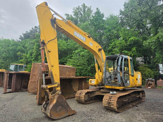 JOHN DEERE 120C HYDRAULIC EXCAVATOR SN:FF120CX035491 powered by John Deere diesel engine, equipped