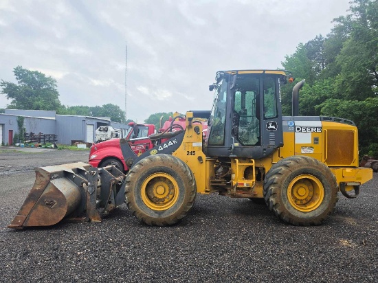 2015 JOHN DEERE 444K RUBBER TIRED LOADER SN:1DW444KZVFE670082 powered by John Deere diesel engine,