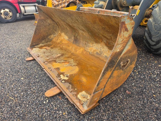 Gp Front Bucket Rubber Tired Loader Machine Attachment