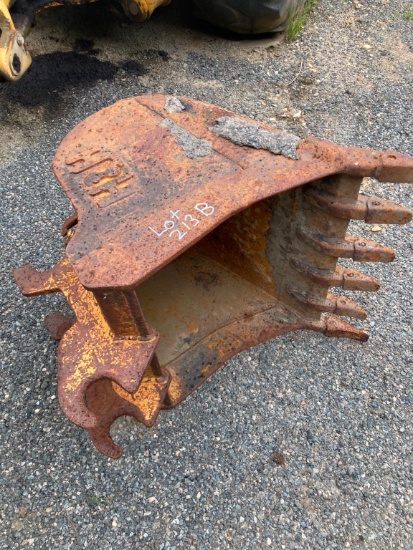 Rear Digging Bucket Backhoe Attachment