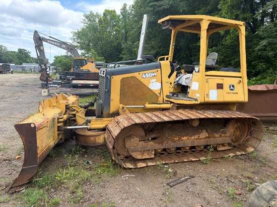 JOHN DEERE 450H LGP CRAWLER TRACTOR SN:T0450HX927941 powered by John Deere diesel engine, equipped