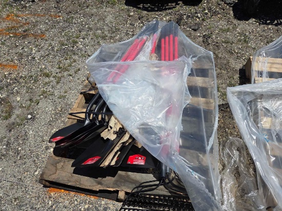 NEW 12 PC Assorted Landscaping Tools - Sell as 1 Lot (4) Craftsman Fiberglass Handle 16 Tine Garden