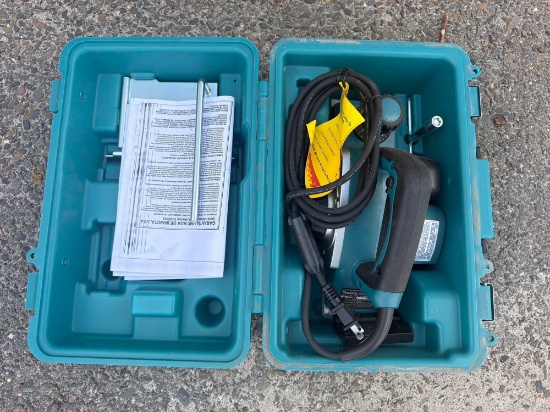 New Makita 3 1/4 Planer W/ Tool Case - Kp0800k- 1 Yr Factory Warranty- Recon New Support Equipment
