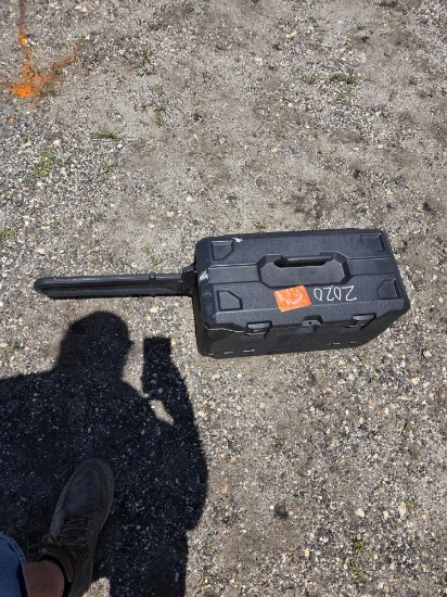 New 18" Ryobi Chainsaw New Support Equipment