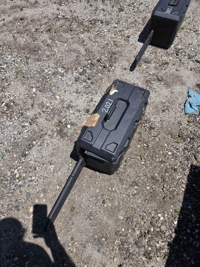 New 18" Ryobi Chainsaw New Support Equipment