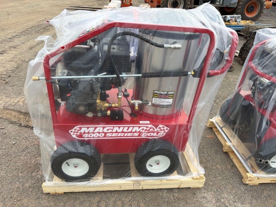 NEW EASY KLEEN MAGNUM GOLD PRESSURE WASHER powered by gas engine, equipped with 4000PSI, 12Volt,