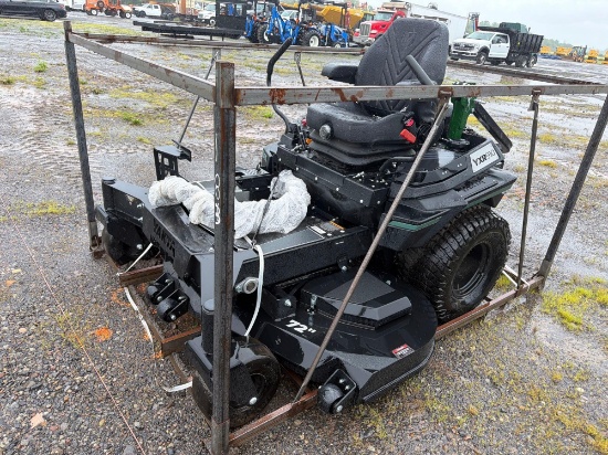 NEW YAKTA YXR910 COMMERCIAL MOWER SN:197720 powered by Kawasaki gas engine, equipped with ROPS,