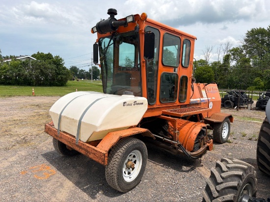 2015 BROCE KR350 SWEEPER SN:407917 powered by diesel engine, equipped with EROPS, sweeper, water