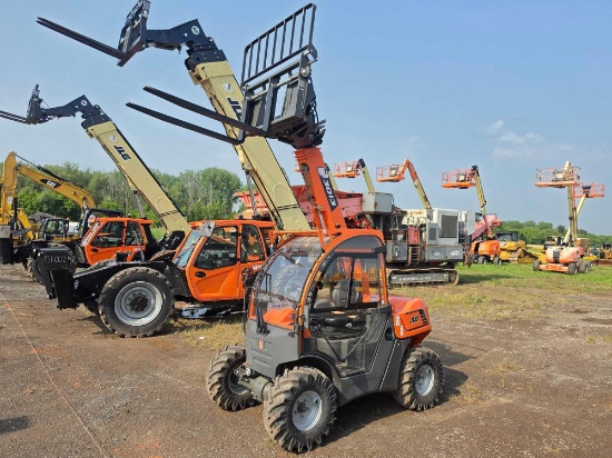 NEW UNUSED JLG 3013 TELESCOPIC FORKLIFT 4x4, SN:000863, powered by Kubota diesel engine, equipped