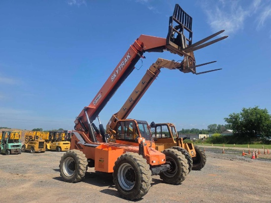 SKYTRAK 8042 TELESCOPIC FORKLIFT SN:59224 4x4, powered by diesel engine, equipped with OROPS,
