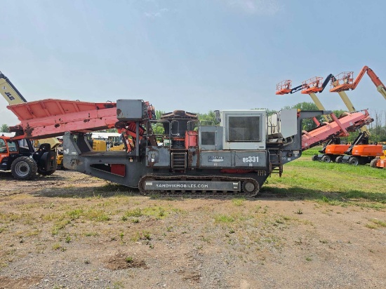 SANDVIK QS331 CONE CRUSHER SN:1884BG14296 powered by diesel engine, equipped with Sandvik CS430