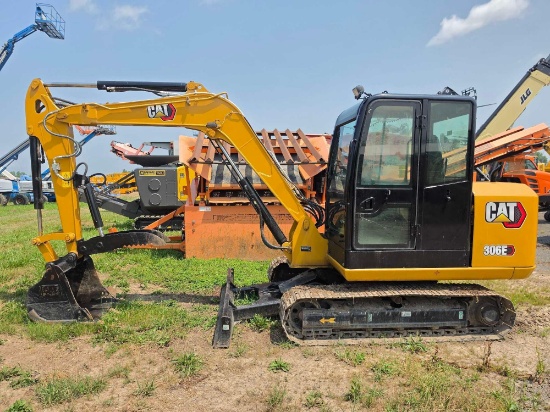 CAT 306E HYDRAULIC EXCAVATOR SN:HFL00893 powered by Cat diesel engine, equipped with Cab, air, heat,