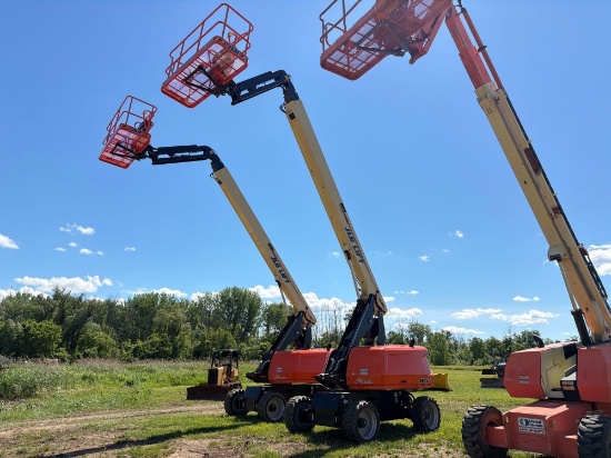 NEW UNUSED JLG 660SJ BOOM LIFT SN:40201 4x4, SN: 300340201, powered by diesel engine, equipped with
