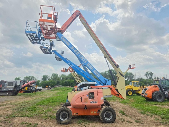 JLG 600AJ BOOM LIFT SN:300061026 4x4, powered by diesel engine, equipped with 60ft. Platform height,