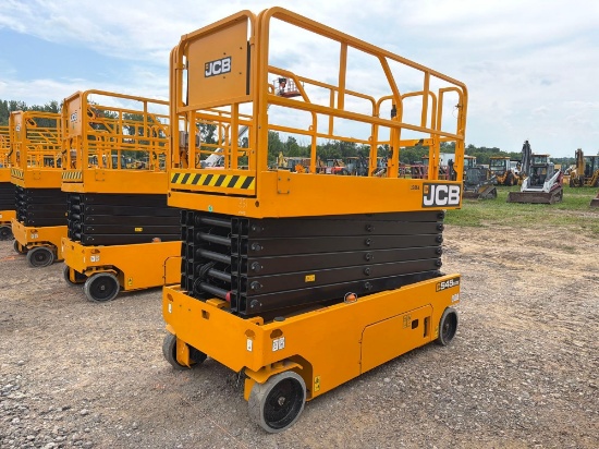 NEW JCB S4550E SCISSOR LIFT SN:329412, electric powered, equipped with 45ft. Platform height, slide