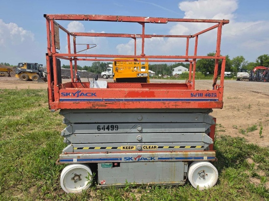 SKYJACK SJ4632 SCISSOR LIFT SN:10232 electric powered, equipped with 32ft. Platform height, slide