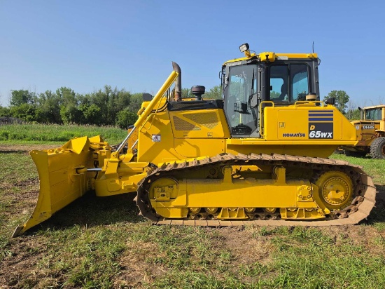 KOMATSU D65-17 CRAWLER TRACTOR SN:DD3731 powered by Komatsu diesel engine, equipped with EROPS, air,