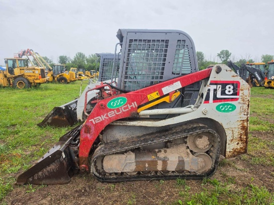 TAKEUCHI TL8 RUBBER TRACKED SKID STEER SN:200804774 powered by diesel engine, equipped with