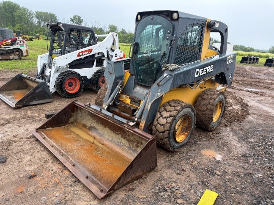 JOHN DEERE 326E SKID STEER SN:CDJ248067 powered by John Deere diesel engine, equipped with EROPS,