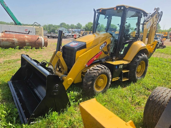 NEW UNUSED CAT 420XE TRACTOR LOADER BACKHOE SN:3788 4x4, powered by Cat diesel engine, equipped with