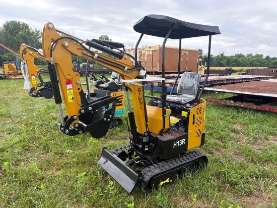 NEW CFG H13R HYDRAULIC EXCAVATOR, SN: 409029, powered by 420cc gas engine, equipped with Cab, front