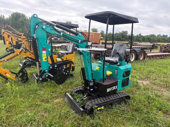 NEW CFG MH13RX HYDRAULIC EXCAVATOR, SN:407049, powered by RATO gas engine, 13.5HP, equipped with