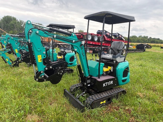 NEW CFG KT13R HYDRAULIC EXCAVATOR SN:322260 powered by gas engine, equipped with OROPS, 3ft. 2 in.