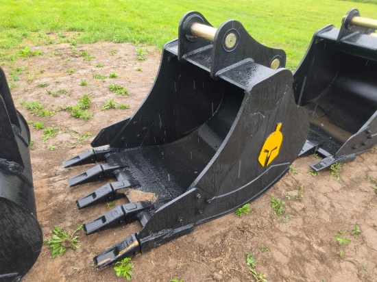 NEW TROJAN 42IN. DIGGING BUCKET EXCAVATOR BUCKET 80mm pins fits to: Cat 320/321/323, Hyundai R210,