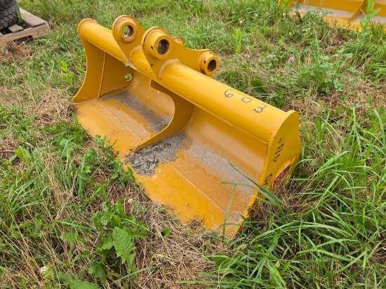NEW TERAN 48IN. CLEAN UP BUCKET EXCAVATOR BUCKET for CAT 305/306.