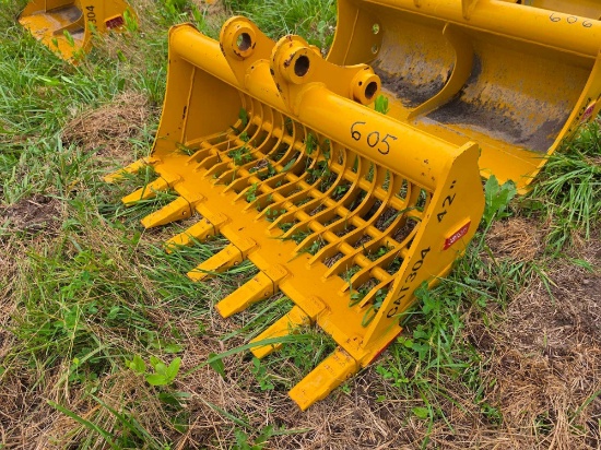 NEW TERAN 42IN. SKELETON CLEAN UP BUCKET EXCAVATOR BUCKET for CAT 304 with 8HD Tips.