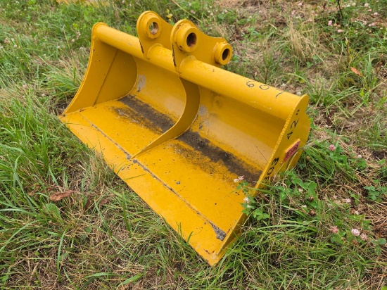 NEW TERAN 42IN. CLEAN UP BUCKET EXCAVATOR BUCKET for CAT 303.