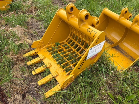 NEW TERAN 24IN. SKELETON BUCKET EXCAVATOR BUCKET for CAT 303 with 5HD TIPS.