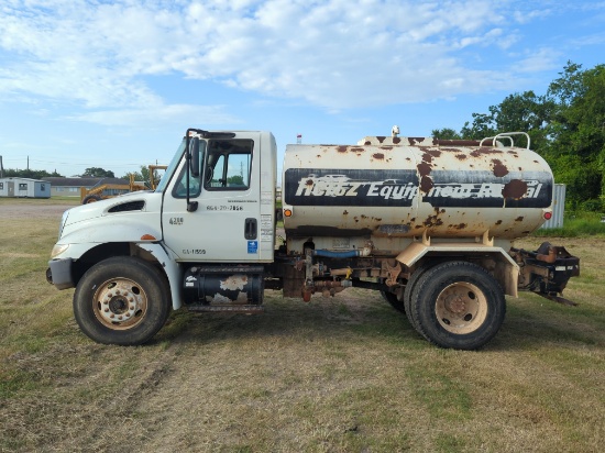 2007 INTERNATIONAL 4200 WATER TRUCK VN:44668 powered by diesel engine, equipped with automatic